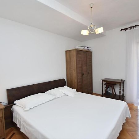 Apartment Miledina Primosten Exterior photo